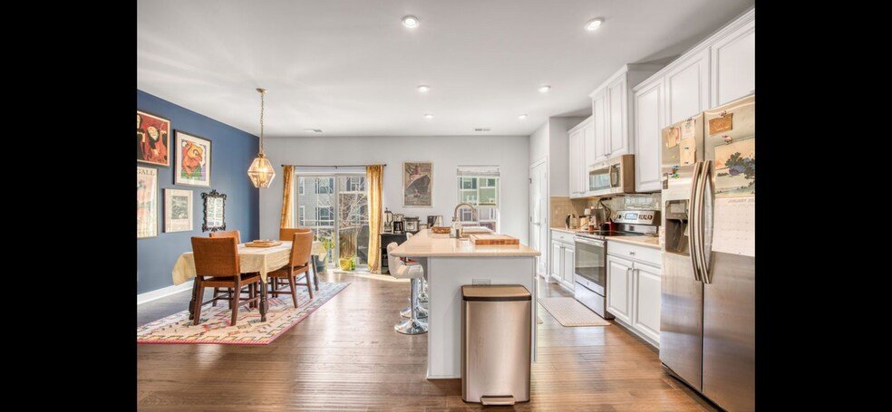 Kitchen 2nd floor - 4424 Carteret St