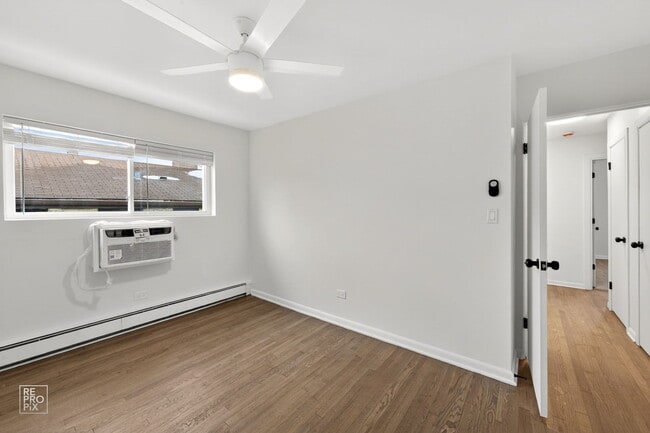 Building Photo - 7357 N Winchester Ave