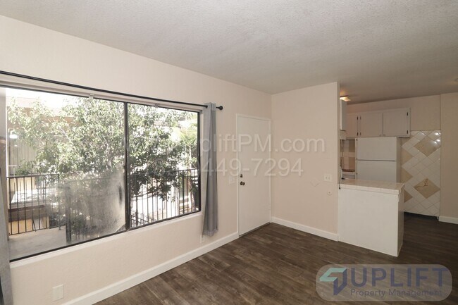 Building Photo - 2-bedroom, 2-bathroom home in a gated comm...