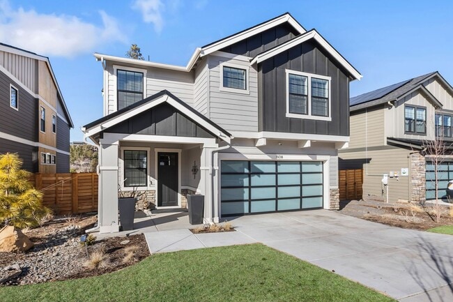 Building Photo - Modern 5 Bedroom Home with Bonus Room
