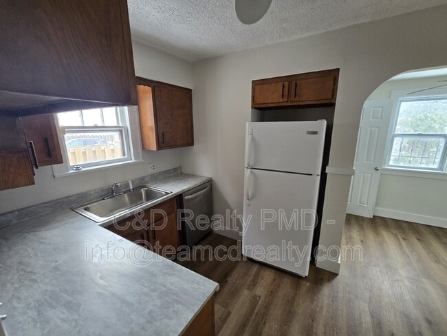 Building Photo - 15602 Delrey Ave