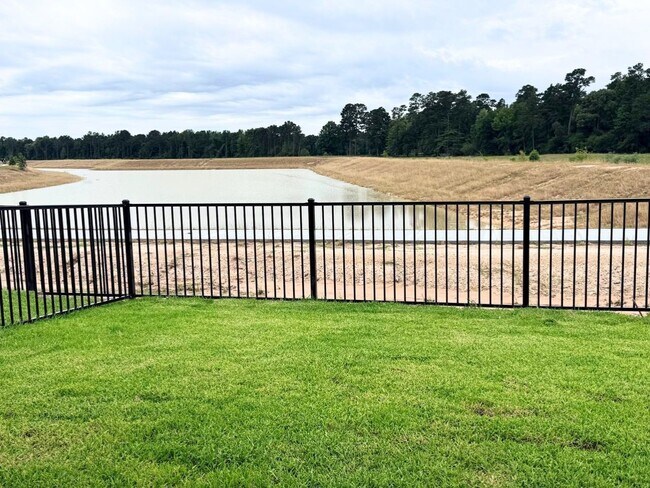 Building Photo - 16246 Parish Pointe Ct