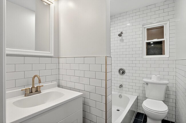 Building Photo - 93 W 11th St