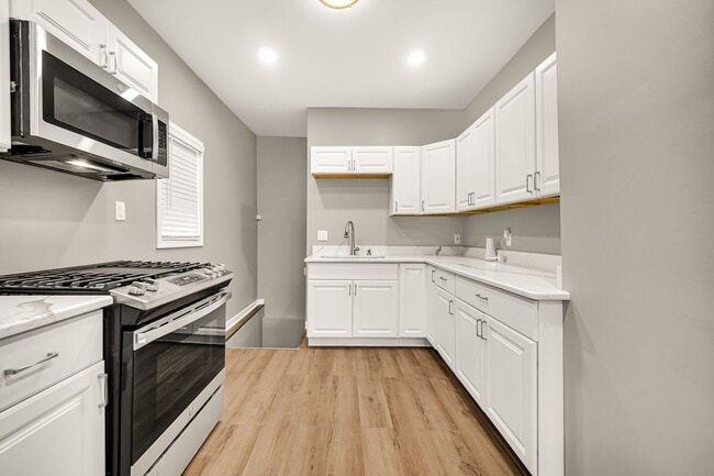 Building Photo - SCHEDULE YOUR APPOINTMENT TODAY & COME SEE...