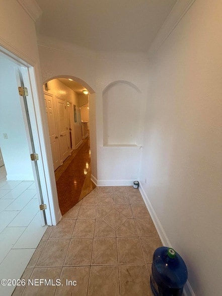 Building Photo - 1915 Lago Del Sur Drive