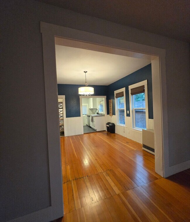 Building Photo - Charming 1920 Updated Vintage Home with ADU in the Heart of Port Hadlock!