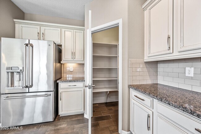 Building Photo - 2373 Farrier Way