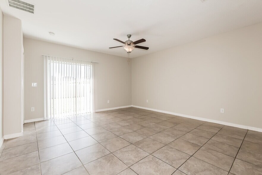 Building Photo - 6807 Blue Moon Wy