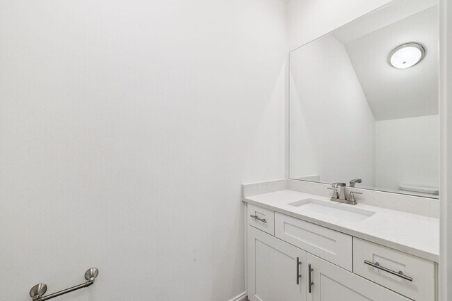 Building Photo - 250 Windrow Way