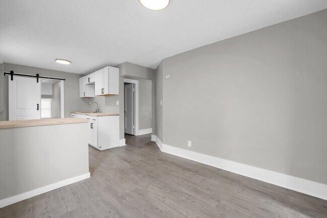 Building Photo - 361 S Harris Ave