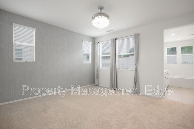 Building Photo - 662 Gemstone Dr