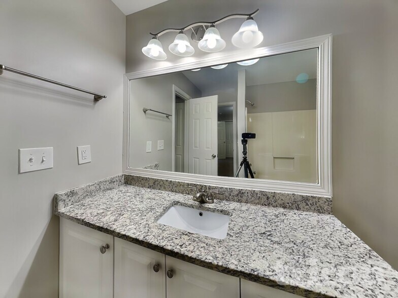 Building Photo - 3560 Erdly Ln