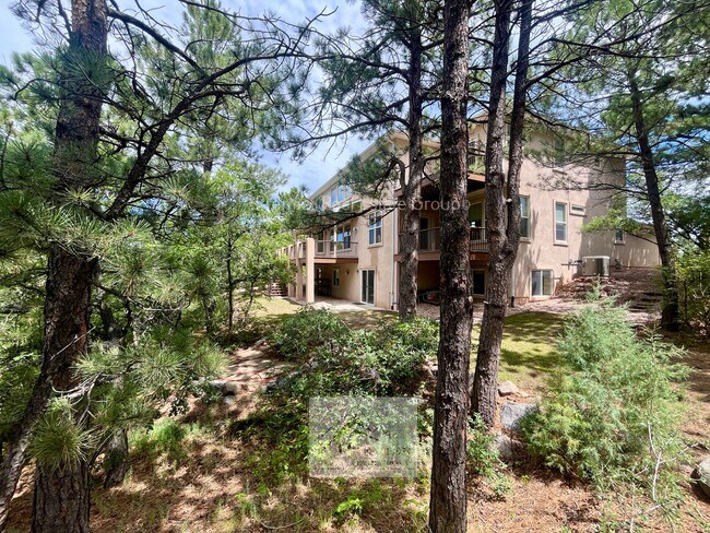 Building Photo - 1965 Quadrangle Ct