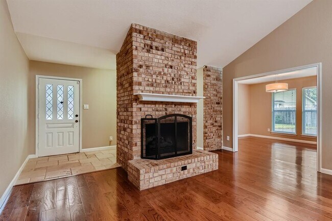 Building Photo - 6811 Hitching Post Cir