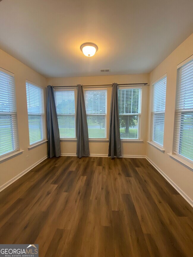 Building Photo - 116 Winslow Cir