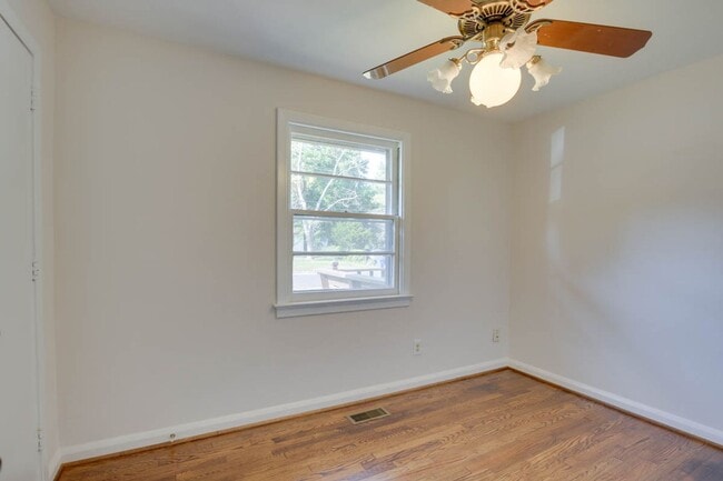 Building Photo - 106 Woodhaven Rd