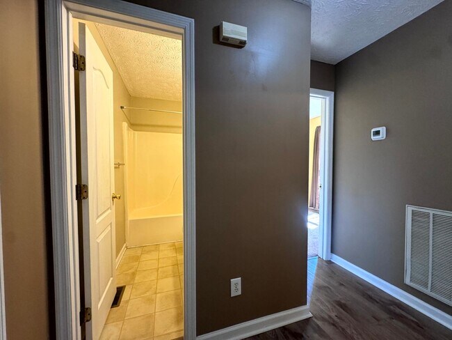 Building Photo - 109 Belle Boyd Dr