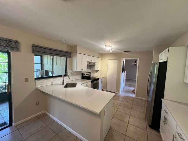 Building Photo - Beautiful 3-Bedroom Home in Winter Springs...