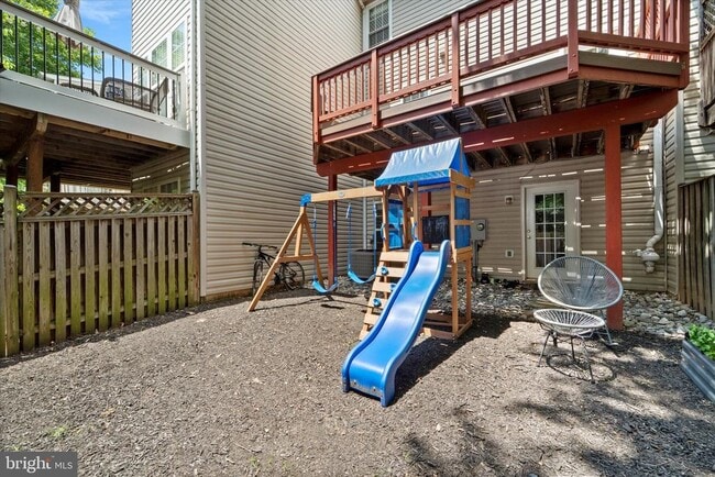 Building Photo - 43459 Laidlow St