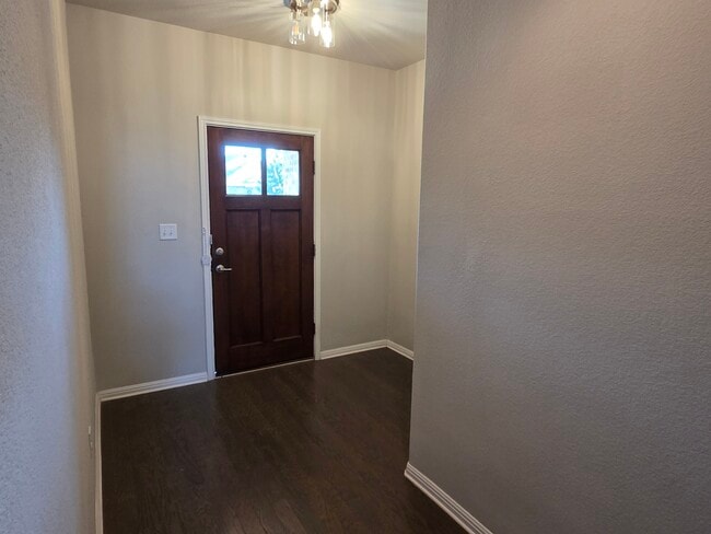 Building Photo - 2304 S Lakeline Blvd