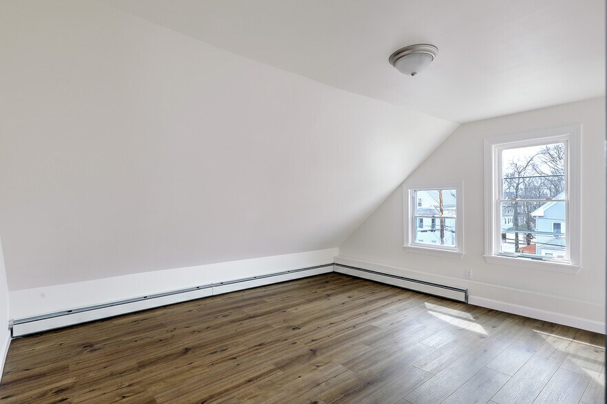 Building Photo - 139 Wentworth Ave