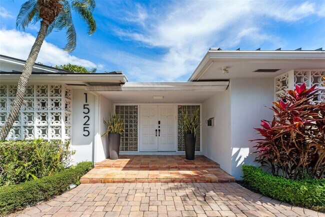 Building Photo - 1525 Diplomat Pkwy