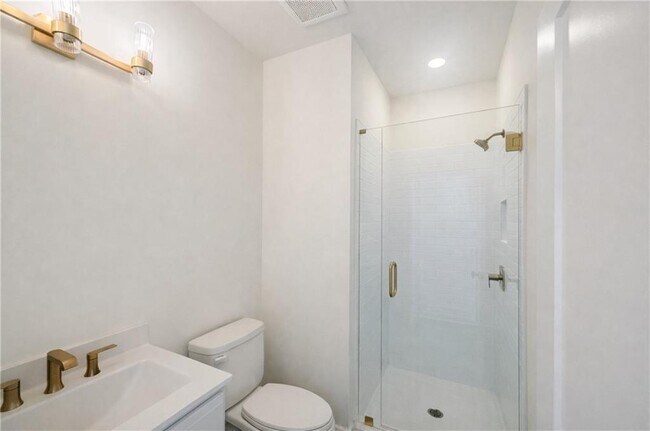 Building Photo - 2640 Mackintosh Ct