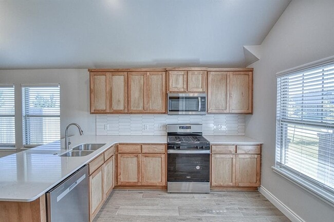 Building Photo - 624 Caladium Dr