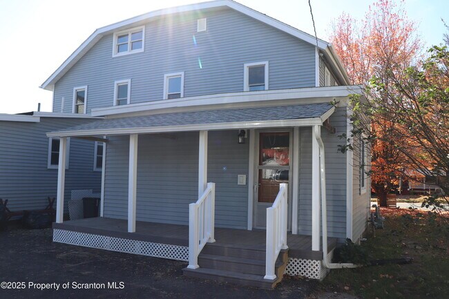 Building Photo - 712 W Lackawanna Ave