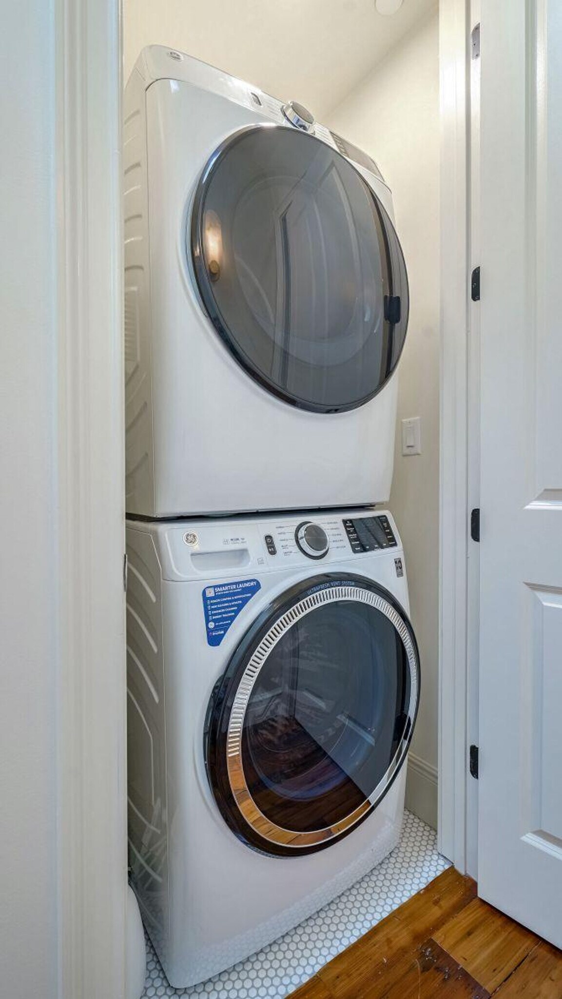 Building Photo - 604 Baronne St