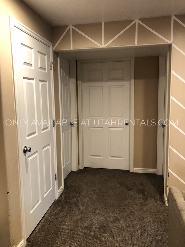 Building Photo - 466 S 400 W