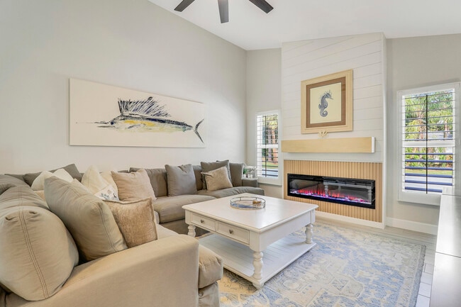 Building Photo - 15866 Alexander Run