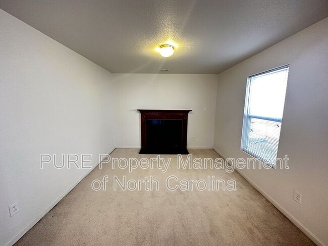 Building Photo - 723 Skywatch Ln