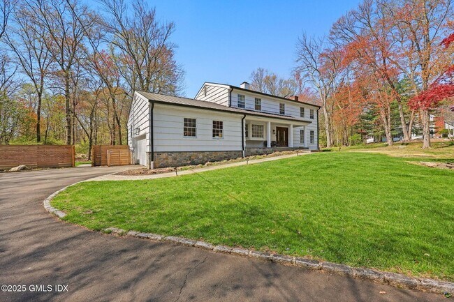 Building Photo - 10 Old Forge Rd