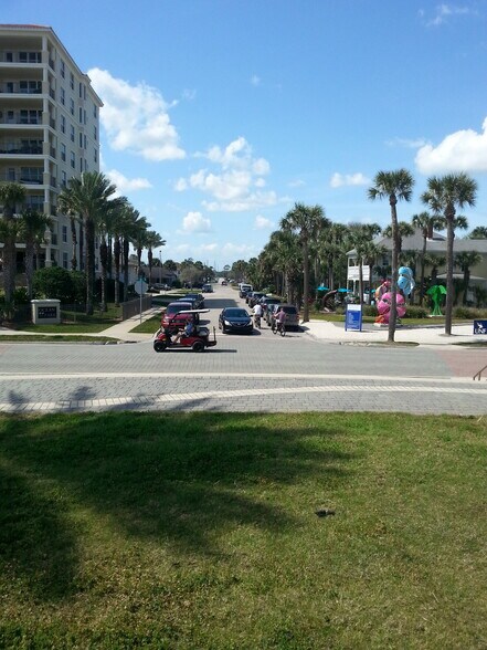 Building Photo - 183 5th Ave S