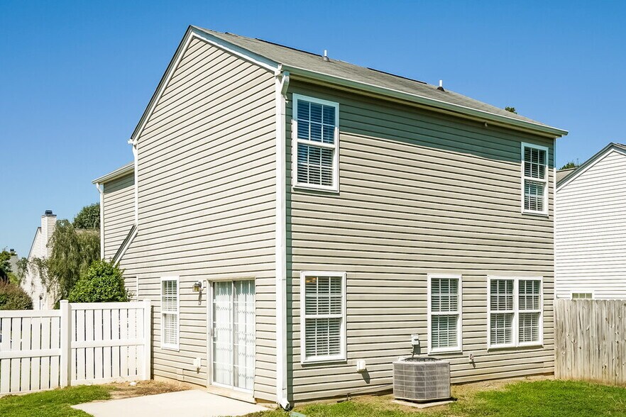 Building Photo - 8108 Inverbrass Ct