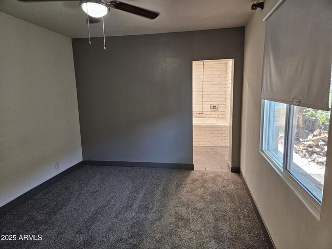Building Photo - 1831 E Monte Vista Rd