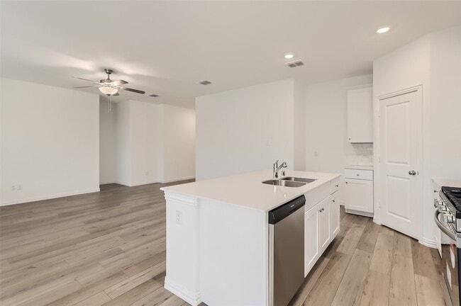 Building Photo - 1205 Gladespring Ln