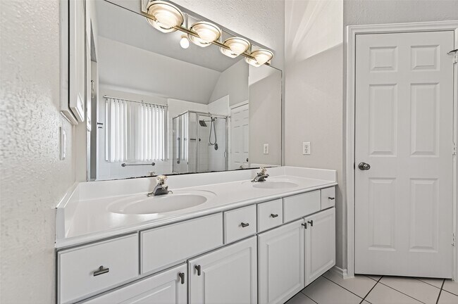 Building Photo - 3314 Zubin Ln