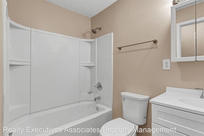 Building Photo - 3 br, 2 bath House - 919 Coker Road