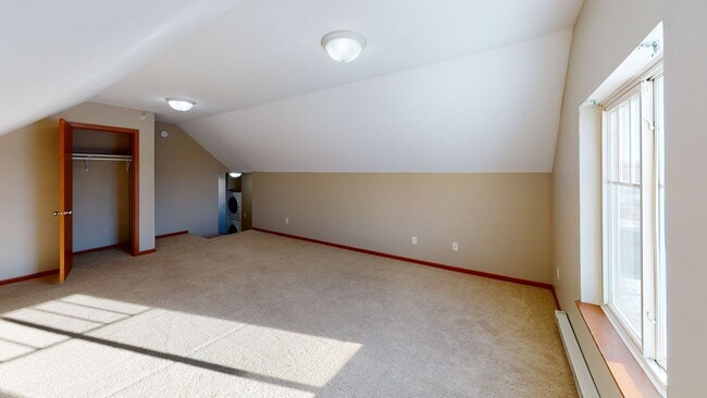 Building Photo - 2820 15th Ave NW