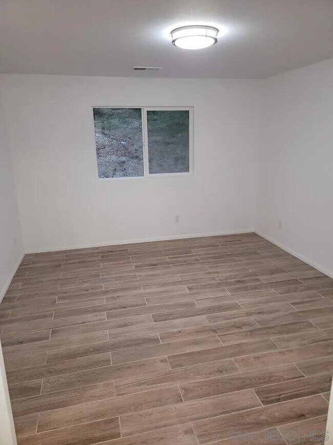 Building Photo - 9612 Petite Ln