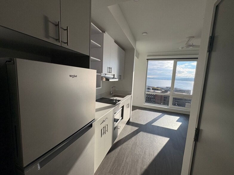 Interior Photo - Koz Uptown