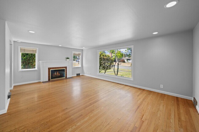 Building Photo - 4810 N 25th St