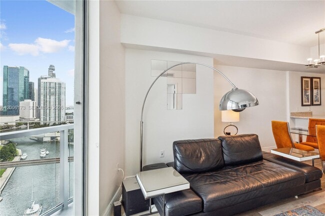 Building Photo - 185 SW 7th St