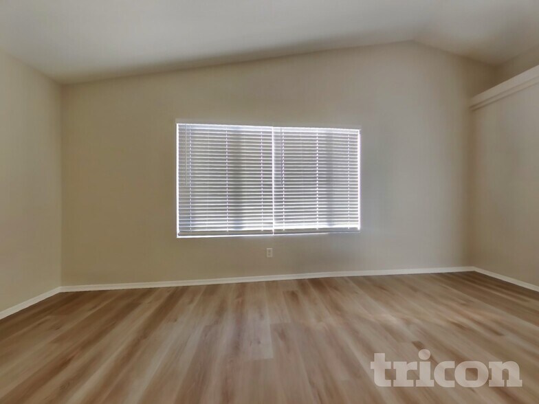 Building Photo - 12367 W Turney Ave