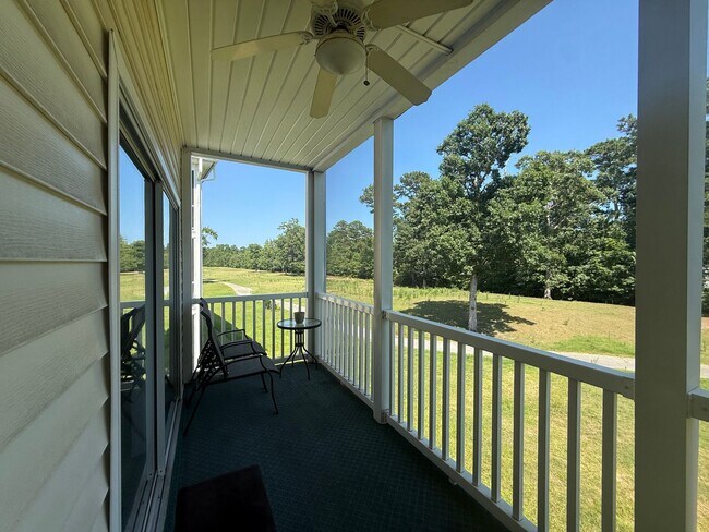 Building Photo - 606 River Oaks Dr