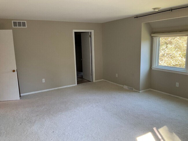 Building Photo - 4-Bedroom Home with 2 Full + 2 Half Baths ...