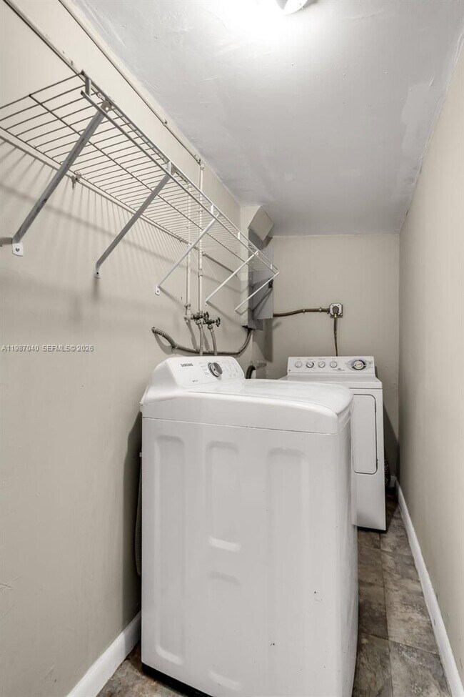 Building Photo - 6321 NW 20th Ave