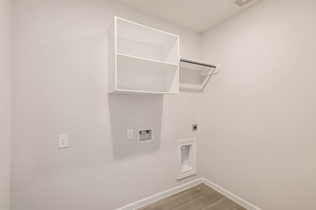 Building Photo - 8823 Morning Glow Dr